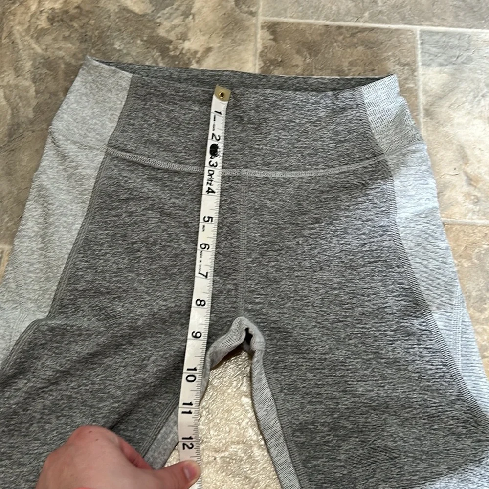 NWT Outdoor Voices Grey Dove/Ash Warmup 3/4 Leggings XS